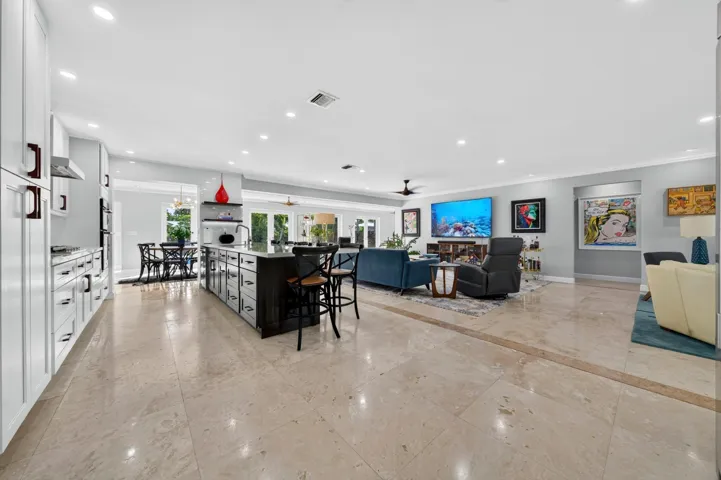 017-036-KitchenFamily Room-4000x2662