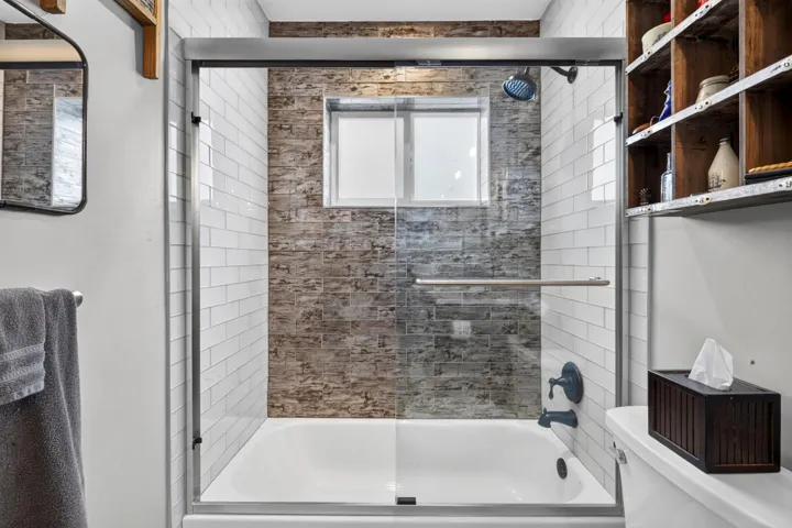 057-062-Bathroom-4000x2666