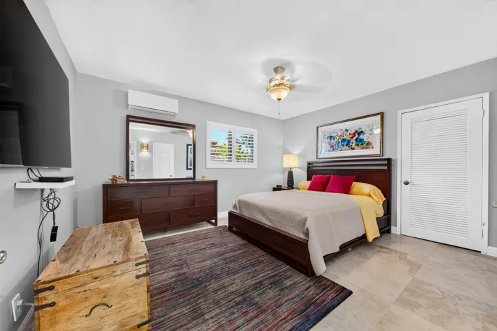 056-007-Bedroom-4000x2658