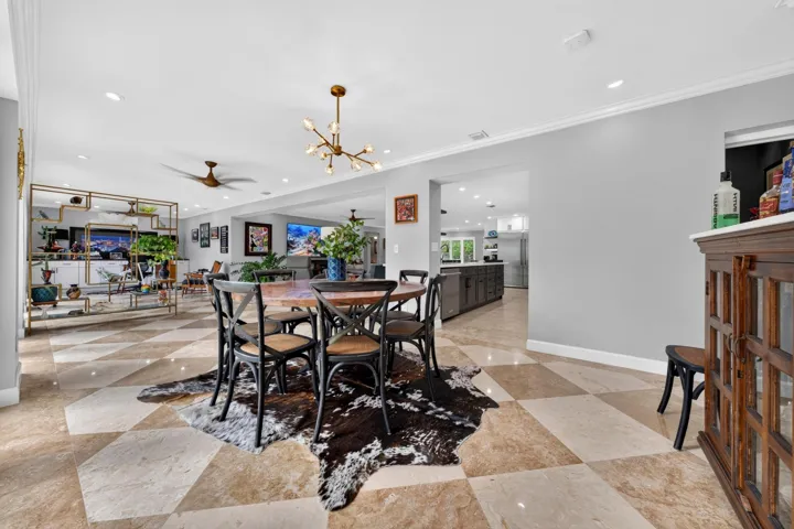 019-006-Dining Room-4000x2664