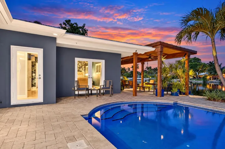 070-015-Patio-4000x2656