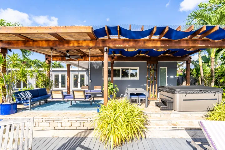 035-053-Patio-4000x2667