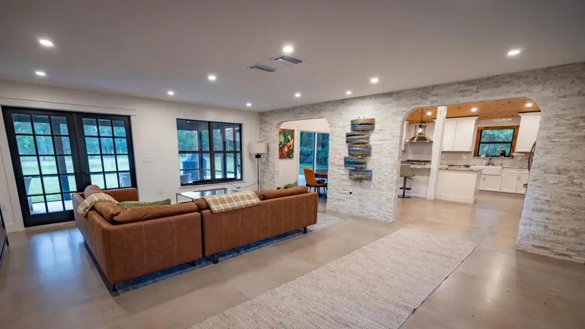 Lot 121 living-2