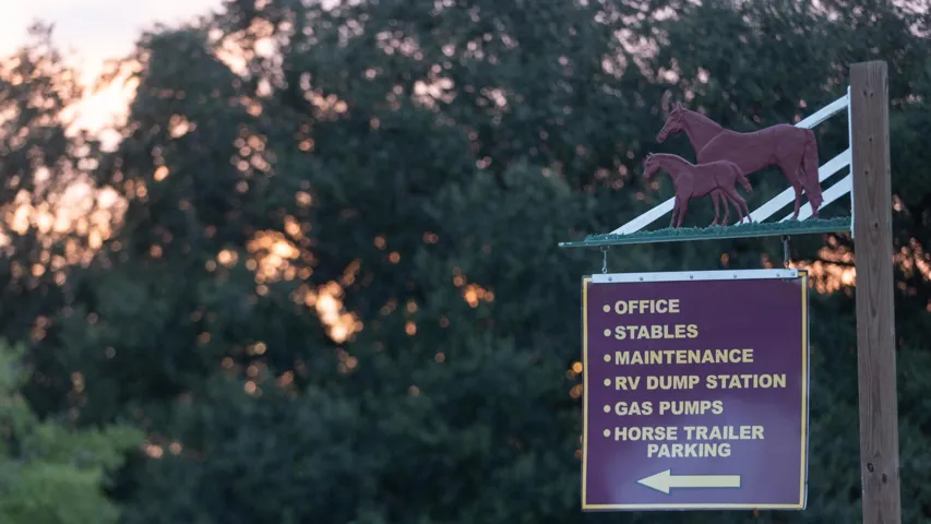 IH SIgn
