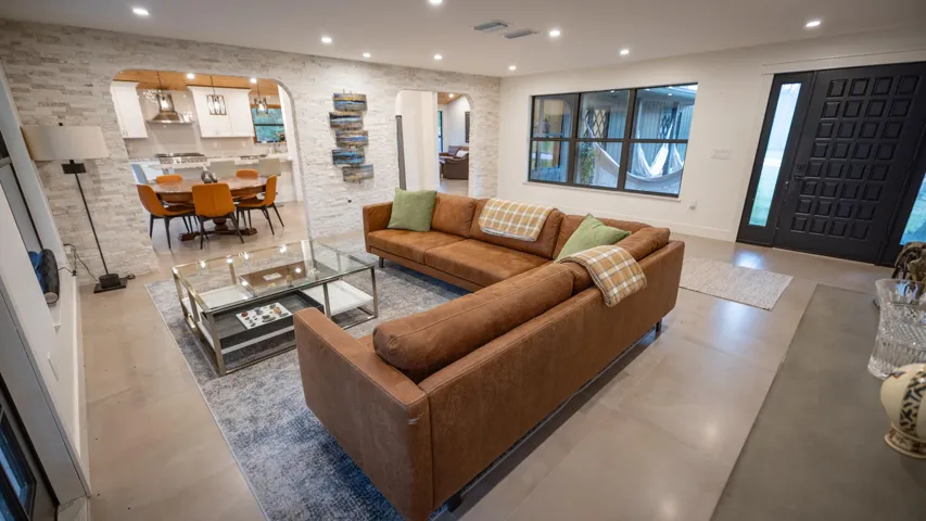 lot 121 living
