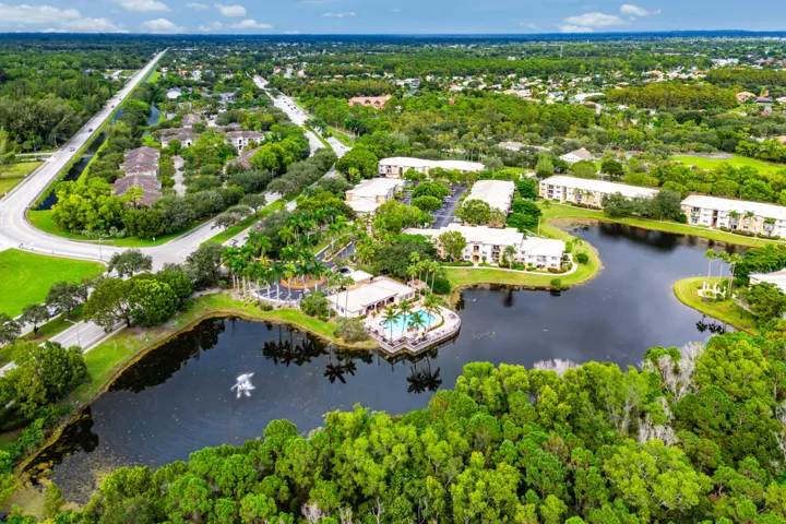 041-200CrestwoodCourtNorth-211-RoyalPalm