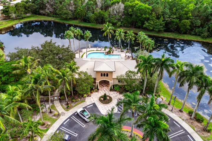 038-200CrestwoodCourtNorth-211-RoyalPalm
