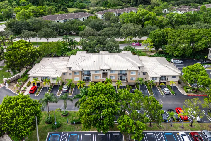 033-200CrestwoodCourtNorth-211-RoyalPalm