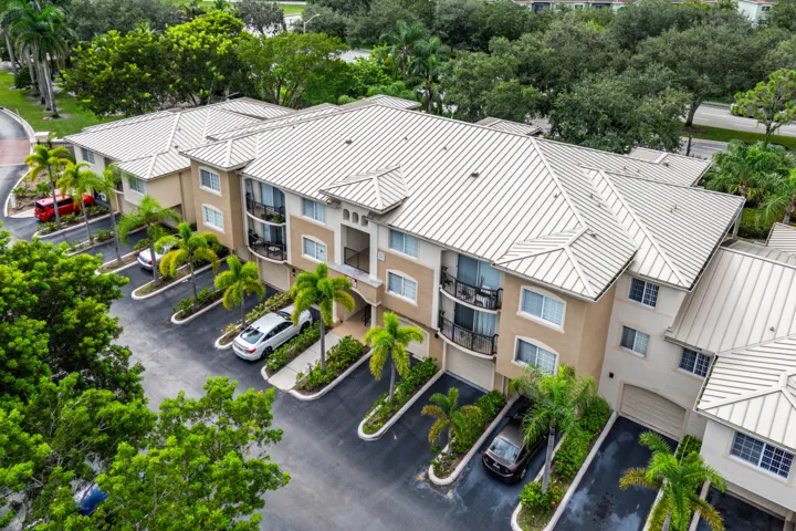 029-200CrestwoodCourtNorth-211-RoyalPalm