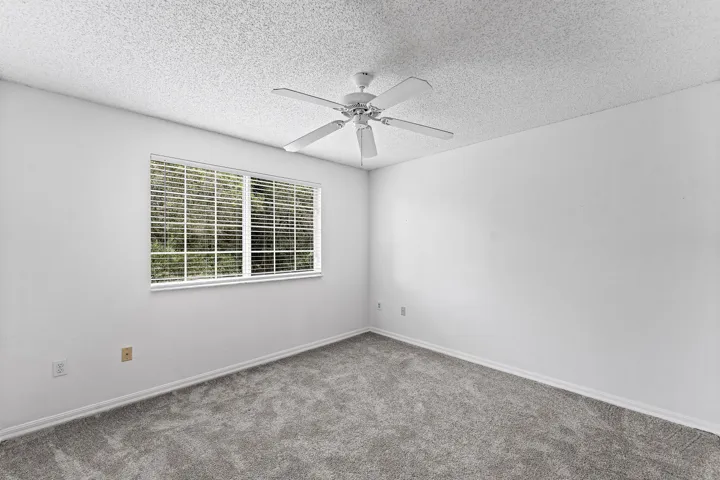 016-200CrestwoodCourtNorth-211-RoyalPalm