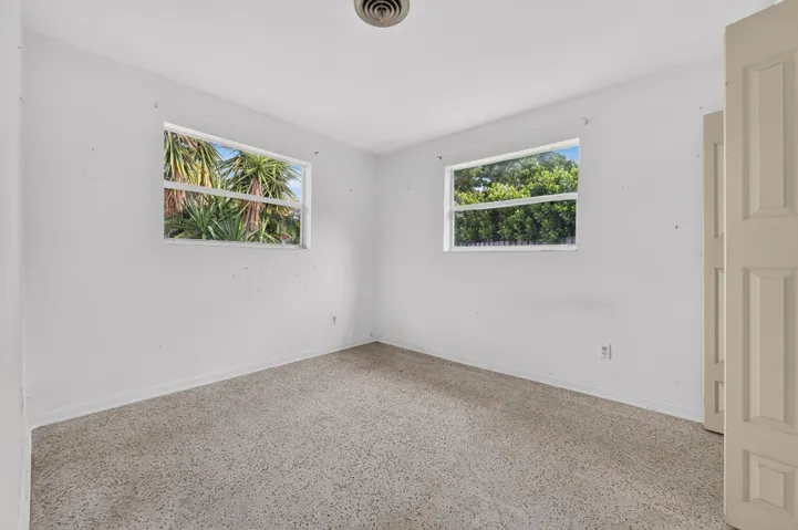 1053 bedroom