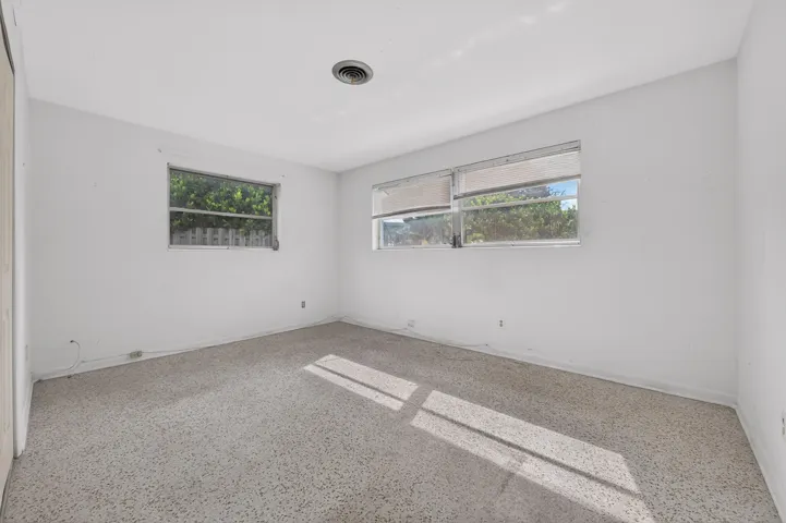 1053 bedroom