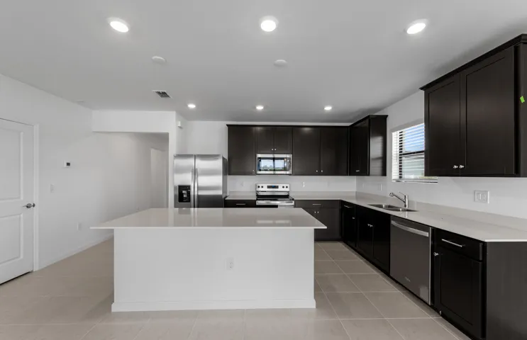 SWFL_CX_CAL_09600_Hanover_Kitchen 5
