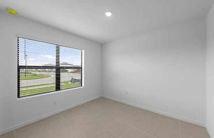 SWFL_CX_CAL_09600_Hanover_Bed 3
