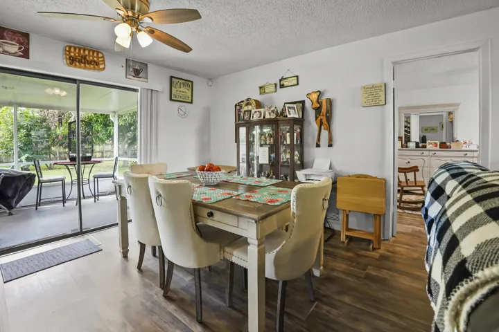 12 Dining room 01