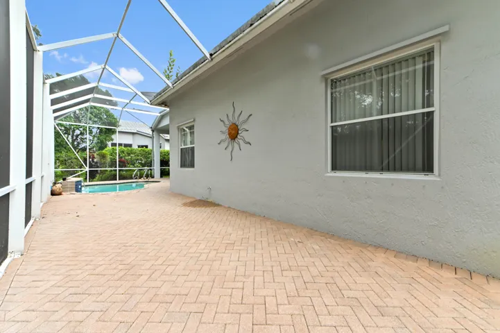 31 patio 01