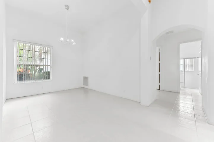 09 dining area 01