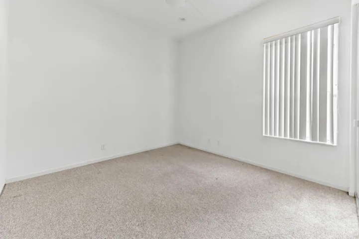 19 bedroom 01