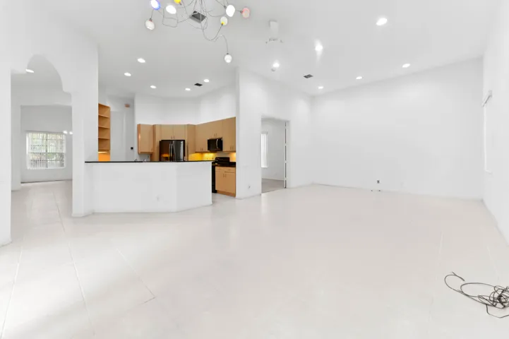 12 family room 02