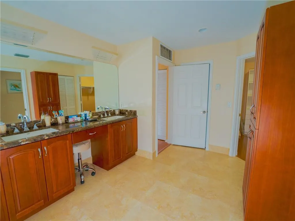 Property photo 73