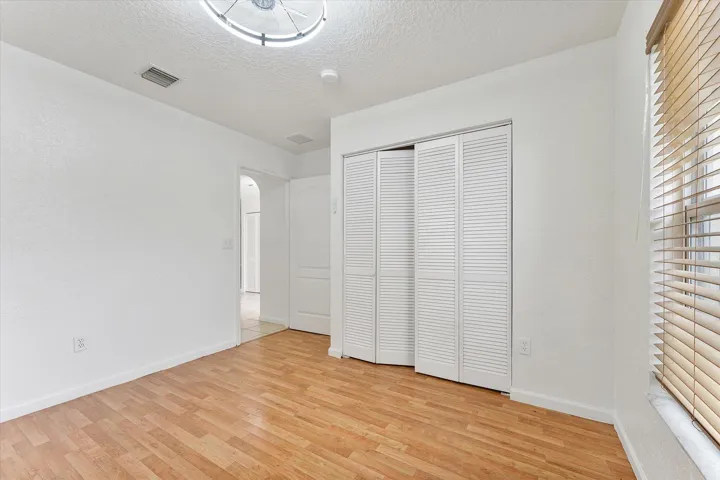 13-2212 NW 9th Ct_013