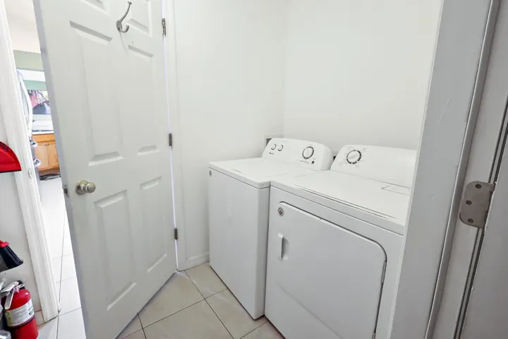 LAUNDRY.1