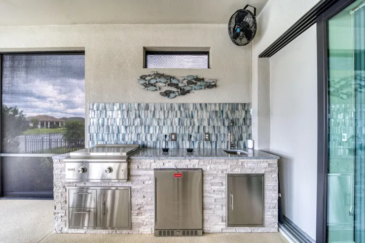 Outdoor Kitchen