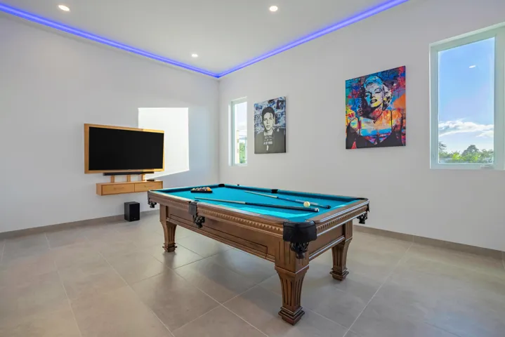 Flex Room