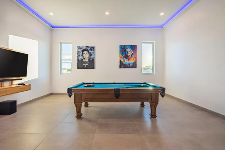 Flex Room