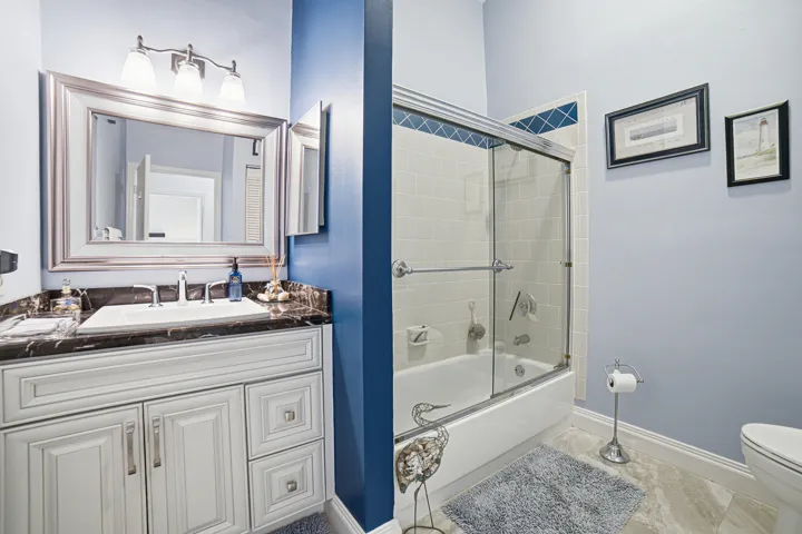 Bathroom2