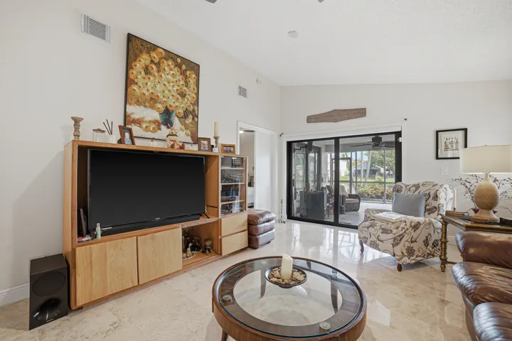 Livingroom-B