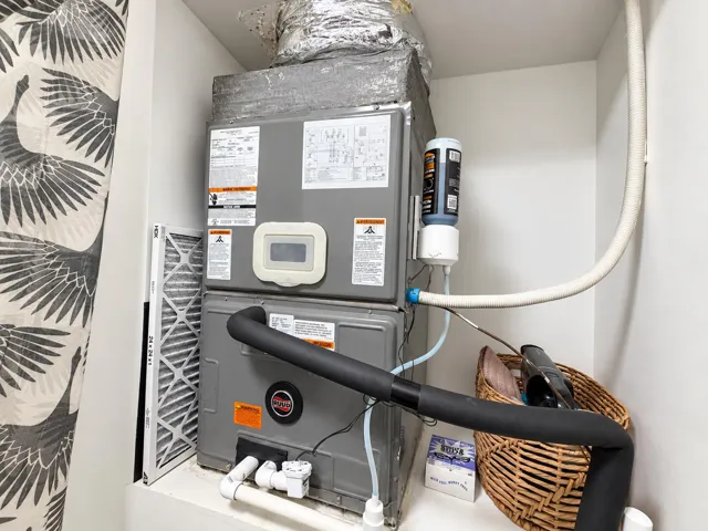 AC