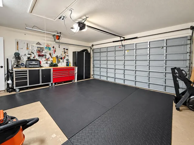 Garage 2