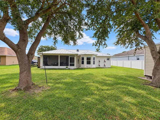 rear of home oaks