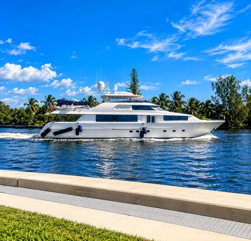 RELAX & WATCH THE YACHTS GO BYE