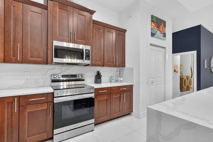 gourmet kitchen with island
