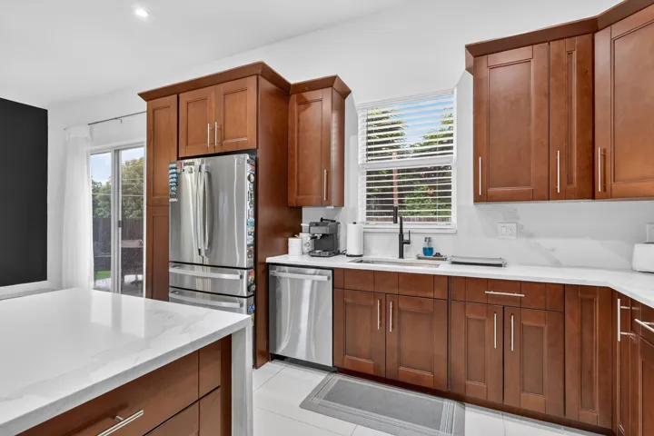 gourmet kitchen with island