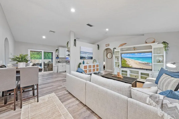 6445 NW Halibut St-24