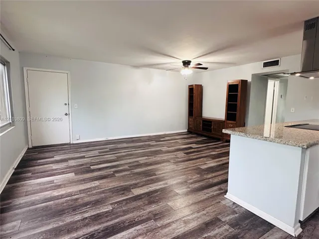 *Image may have virtual furnishings