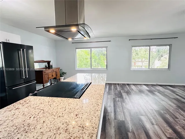*Image may have virtual furnishings
