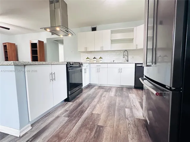 *Image may have virtual furnishings