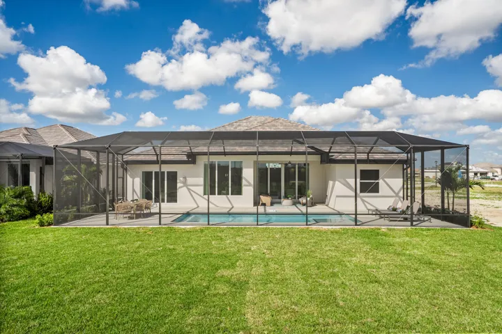 Callie model_14157 SW Belterra Drive _Lo