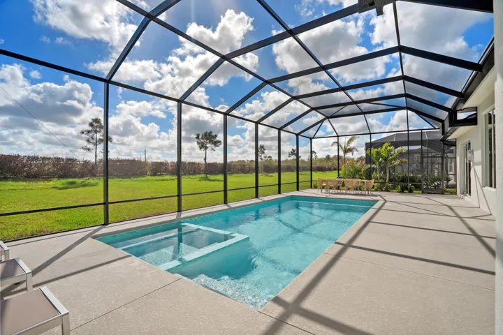Callie model_14157 SW Belterra Drive _Lo