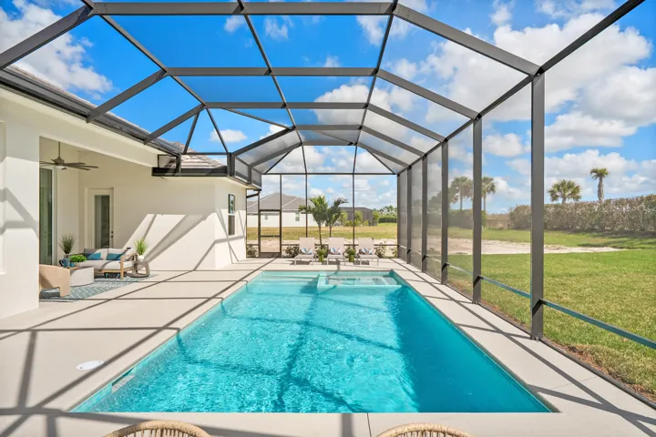 Callie model_14157 SW Belterra Drive _Lo
