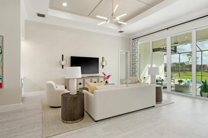 Callie model_14157 SW Belterra Drive _Lo