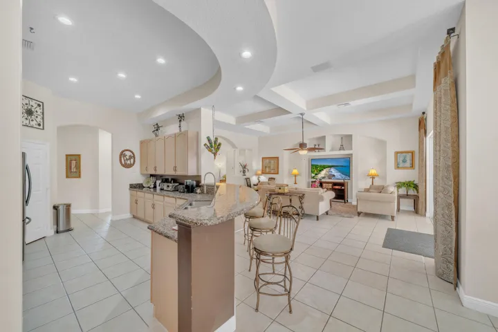 22 Kitchen (1)