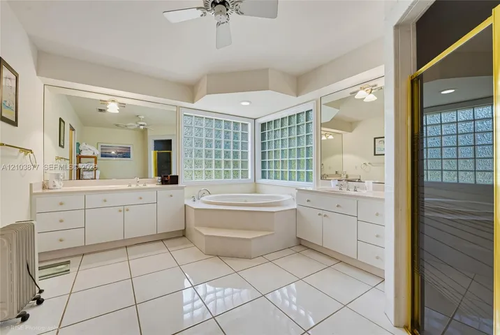 Owner's Bathroom