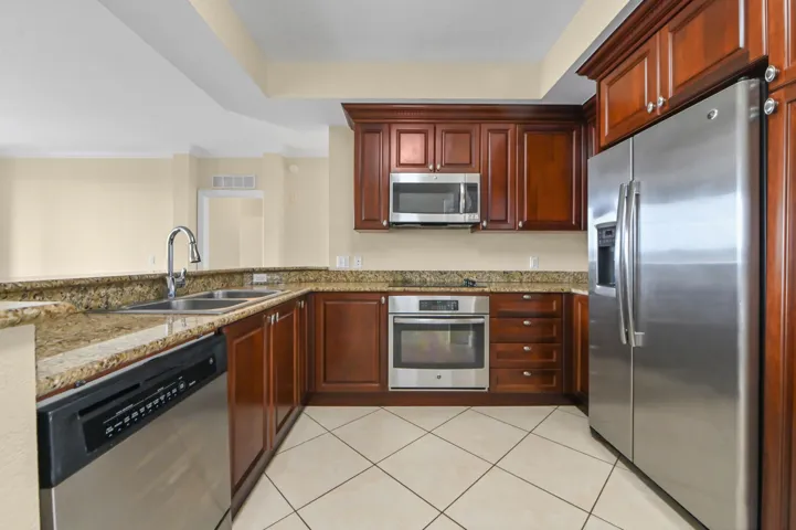 17 Kitchen 02