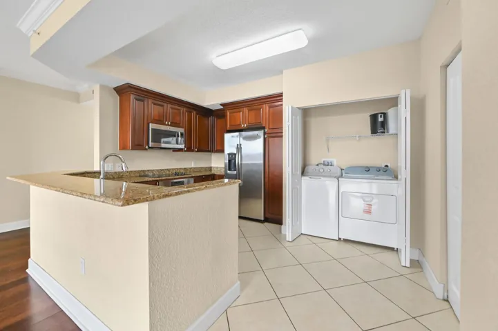 16 Kitchen 01