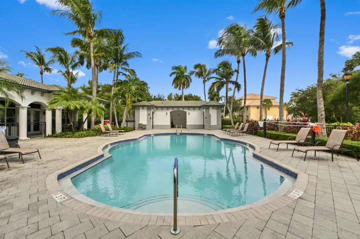 30 pool 02